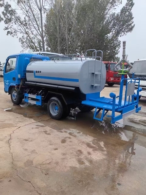 Camion d'arrosage de réservoir FAW Dongfeng Sinotruk HOWO Shacman Route Sprinkler Véhicule sanitaire 20000/30000L 6X4 Camion-citerne de lait lourd Camion-citerne d'eau potable Prix