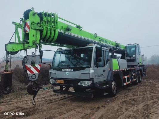 Cran de camion d'occasion Roues Zoomlion mobile ZTC250A5 Équipement de levage Zoomlion Machines lourdes Cran mobile de 25 tonnes